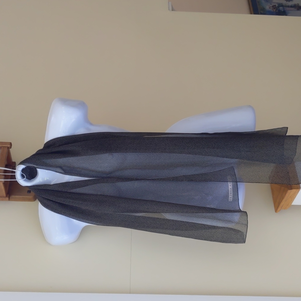 Laura Ashley scarf - Picture 3 of 4